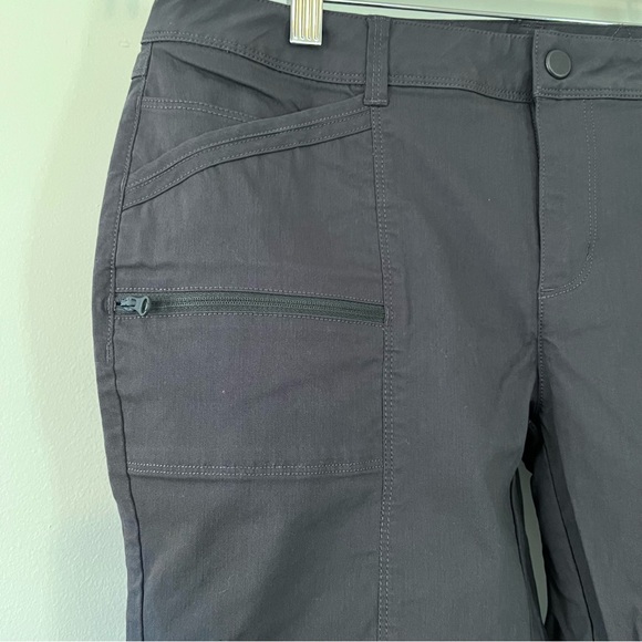 EUC Mountain Hardwear women’s black hiking pants, size 8 - Picture 2 of 9